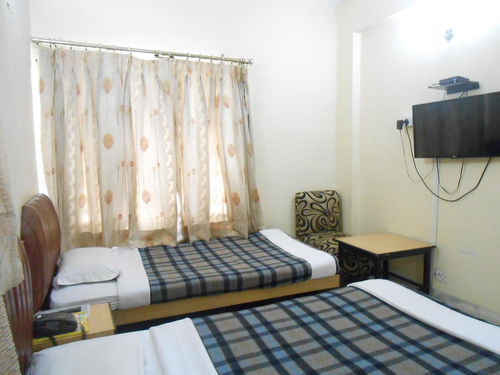 Hotel Akash Deep Calcutta Buitenkant foto