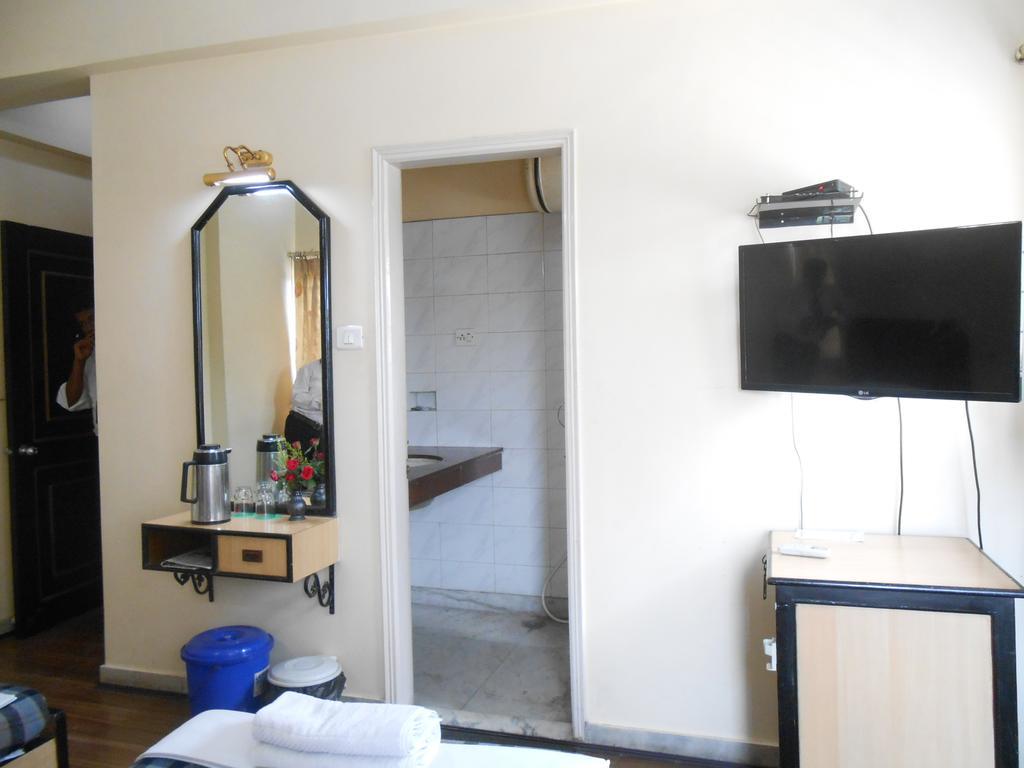 Hotel Akash Deep Calcutta Buitenkant foto