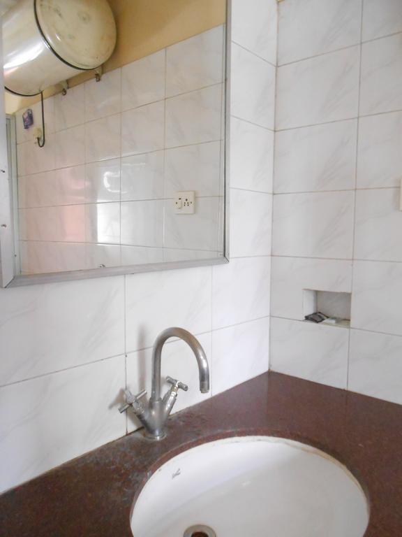 Hotel Akash Deep Calcutta Buitenkant foto
