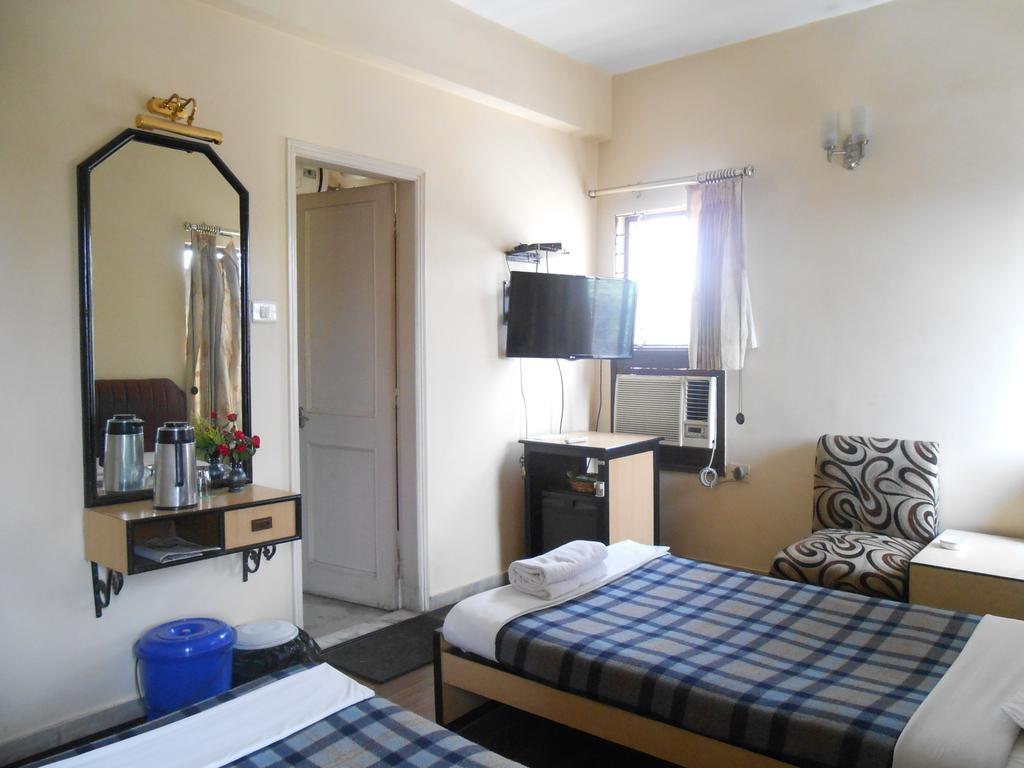 Hotel Akash Deep Calcutta Buitenkant foto