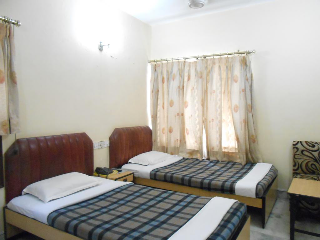 Hotel Akash Deep Calcutta Buitenkant foto