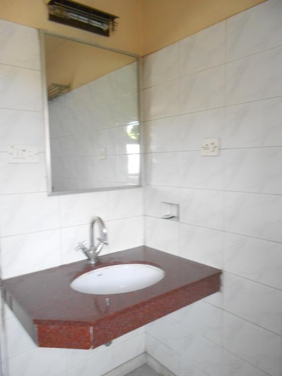 Hotel Akash Deep Calcutta Buitenkant foto