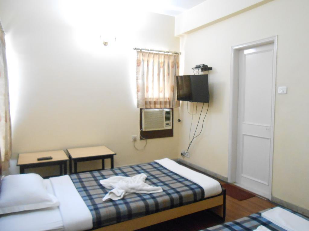 Hotel Akash Deep Calcutta Buitenkant foto