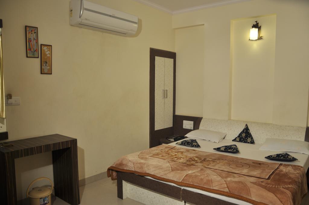 Hotel Akash Deep Calcutta Buitenkant foto